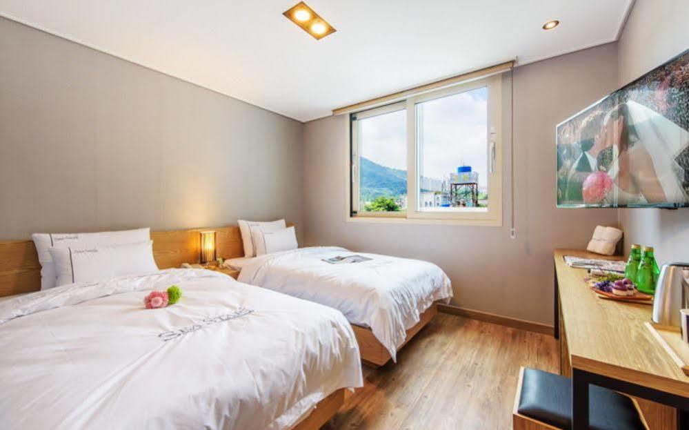יאוסו Sea Star Hostel מראה חיצוני תמונה